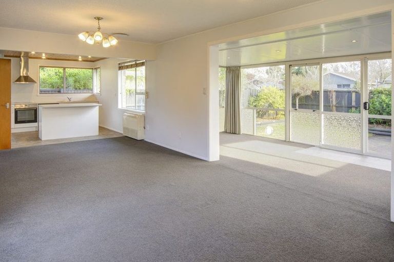 Photo of property in 14 Tralee Place, Bishopdale, Christchurch, 8053