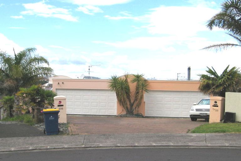 Photo of property in 1/23 Bernleigh Terrace, West Harbour, Auckland, 0618