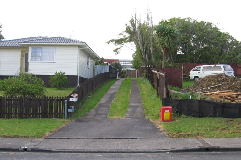 Photo of property in 9a Tudor Road, Henderson, Auckland, 0610