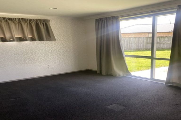 Photo of property in 8 Waltham Place, Rototuna North, Hamilton, 3210