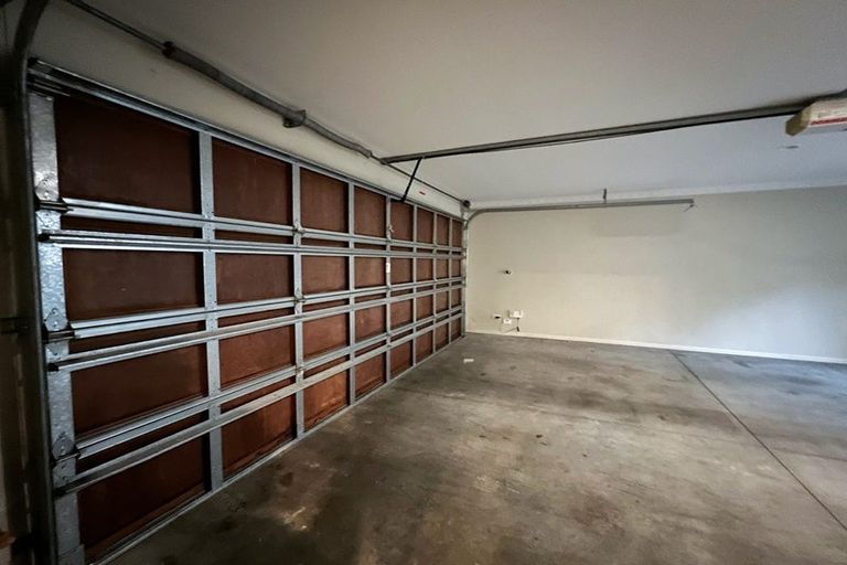 Photo of property in 50a Sapperton Drive, Henderson, Auckland, 0612