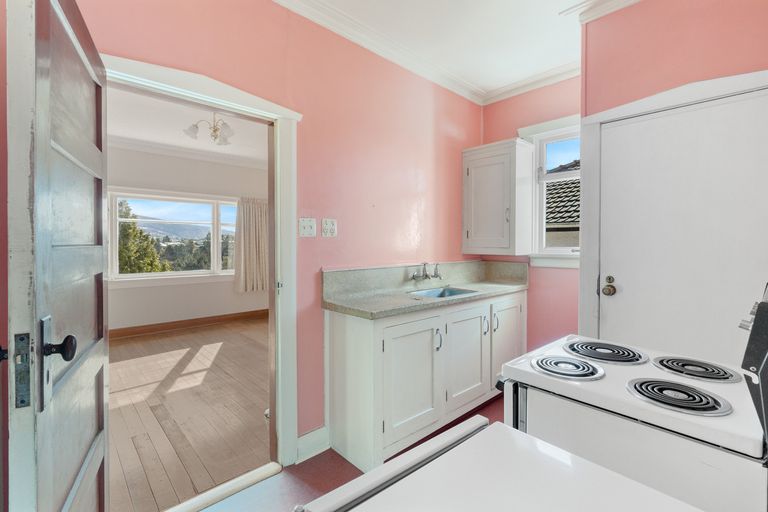 Photo of property in 32 Mornington Road, Balaclava, Dunedin, 9011