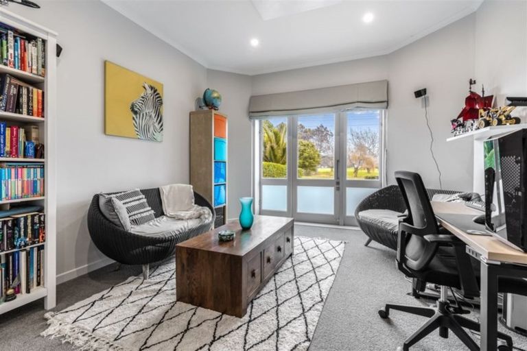 Photo of property in 18 Wairoa Road, Narrow Neck, Auckland, 0624