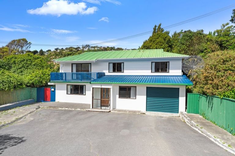 Photo of property in 33 Hindmarsh Street, Johnsonville, Wellington, 6037
