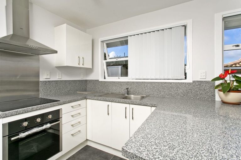 Photo of property in 1/223 Eskdale Road, Birkenhead, Auckland, 0626
