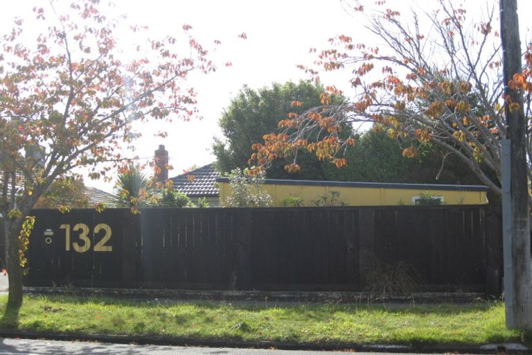 Photo of property in 1/132 Maidstone Road, Ilam, Christchurch, 8041