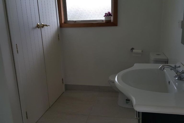 Photo of property in 118 Upper Orewa Road, Wainui, Silverdale, 0992