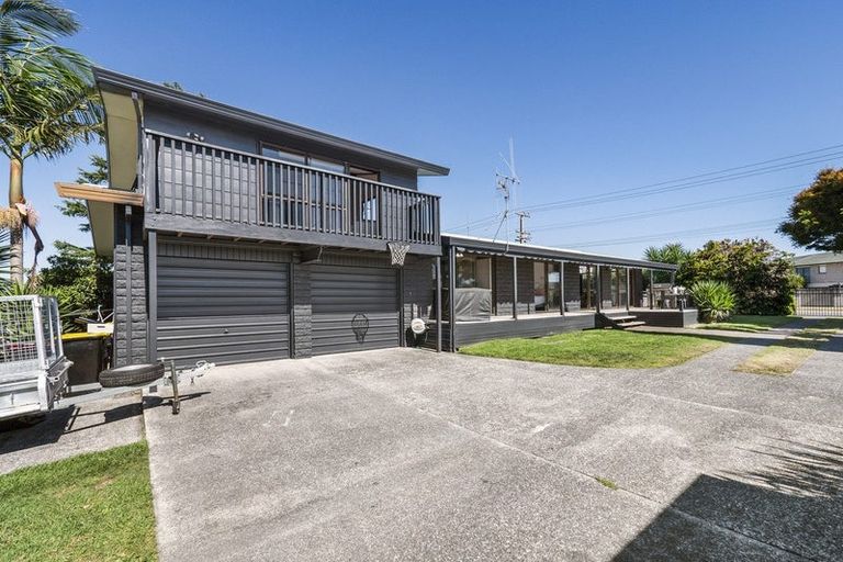 Photo of property in 216 Cambridge Road, Bethlehem, Tauranga, 3110