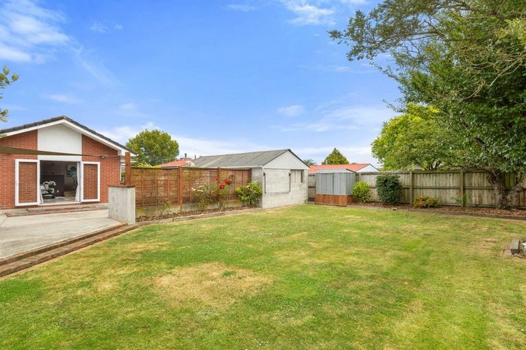 Photo of property in 33 Wingate Street, Redwood, Christchurch, 8051