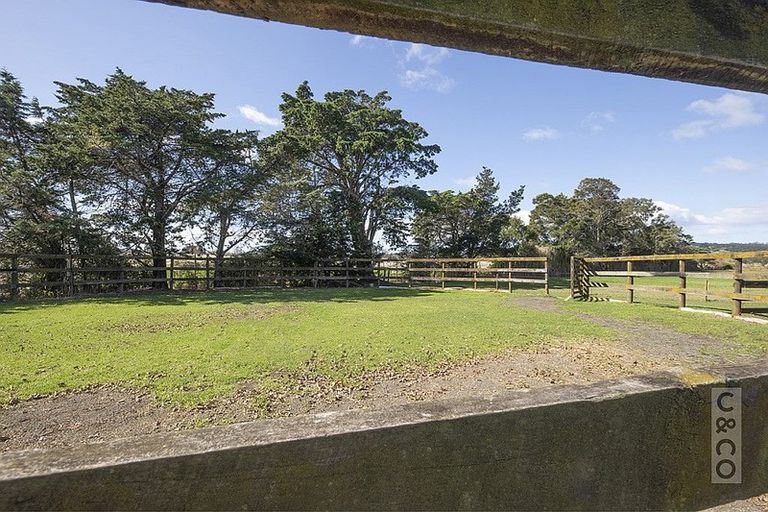 Photo of property in 2246 State Highway 16, Helensville, 0875
