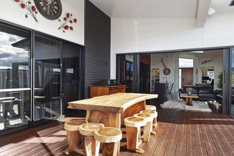 Photo of property in 5 Maunganamu Drive, Wharewaka, Taupo, 3330