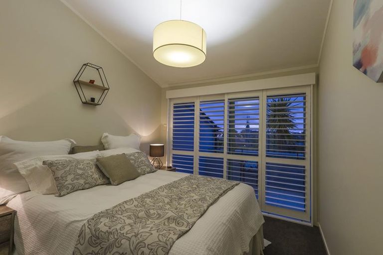 Photo of property in 36 Sylvan Park Avenue, Milford, Auckland, 0620