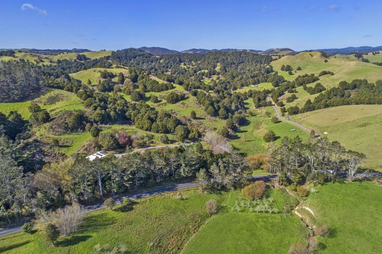 Photo of property in 1214 Paparoa-oakleigh Road, Taipuha, Whangarei, 0178