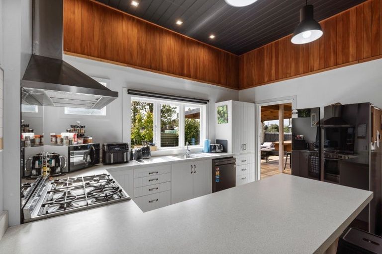 Photo of property in 170 Lethbridge Street, Feilding, 4702