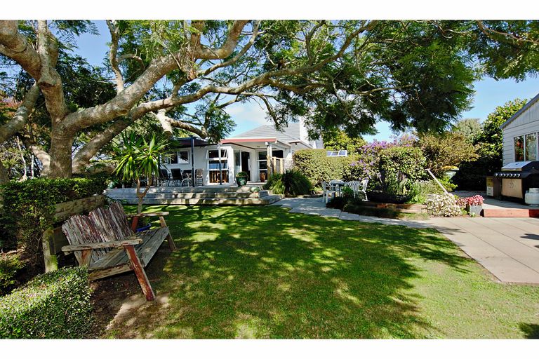 Photo of property in 70 Capes Road, Pollok, Waiuku, 2684