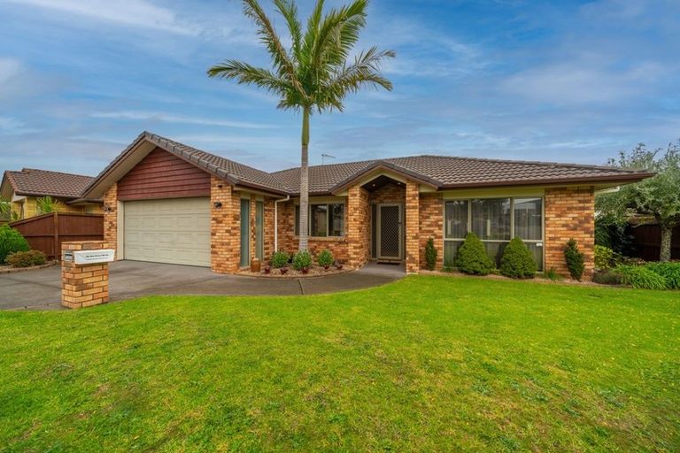 Photo of property in 16 Skelligs Drive, Flat Bush, Auckland, 2019