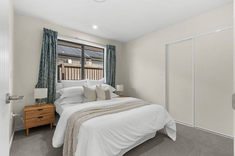 Photo of property in 16 Helen Place, Halswell, Christchurch, 8025