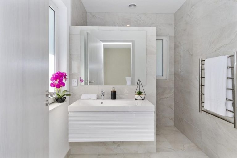 Photo of property in 164 Waitaha Road, Welcome Bay, Tauranga, 3112