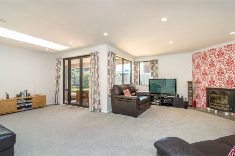 Photo of property in 103 Aston Drive, Waimairi Beach, Christchurch, 8083
