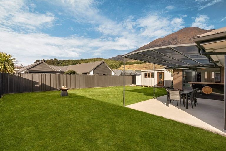 Photo of property in 17 Myles Way, Lower Shotover, Queenstown, 9304