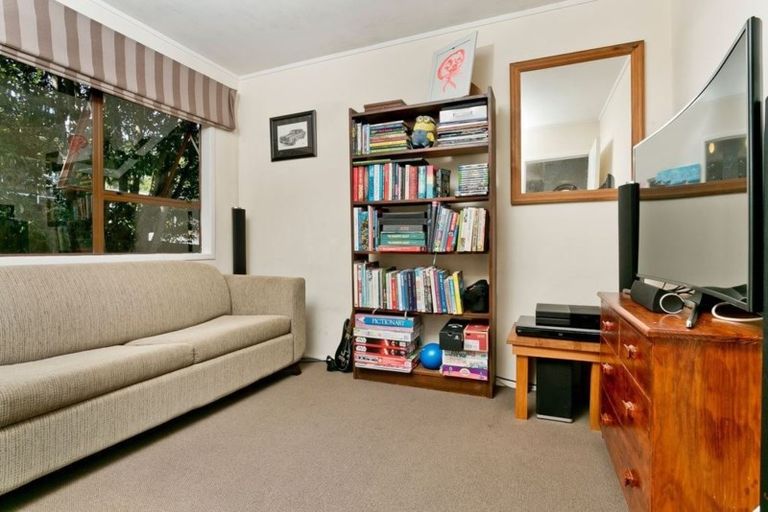 Photo of property in 1/38 Morriggia Place, Bayview, Auckland, 0629