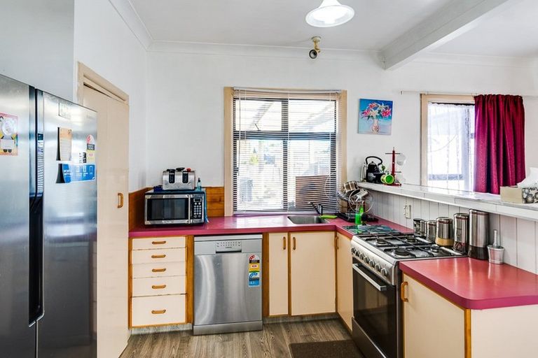 Photo of property in 415 Massey Street, Akina, Hastings, 4122