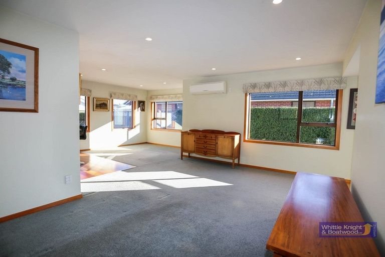 Photo of property in 3 Bevington Street, Avonhead, Christchurch, 8042