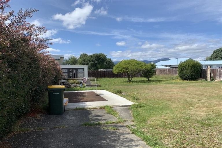 Photo of property in 6 Bartholomew Road, Levin, 5510