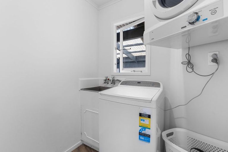 Photo of property in 10 Turquoise Place, Pukehangi, Rotorua, 3015