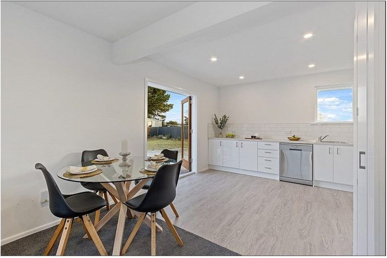 Photo of property in 31 Woodgrove Avenue, North New Brighton, Christchurch, 8083