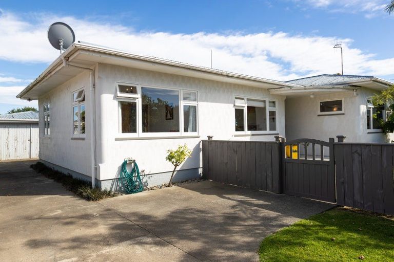 Photo of property in 263 Kennedy Road, Onekawa, Napier, 4110
