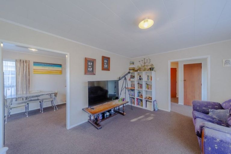 Photo of property in 38 Hammond Road, Taradale, Napier, 4112