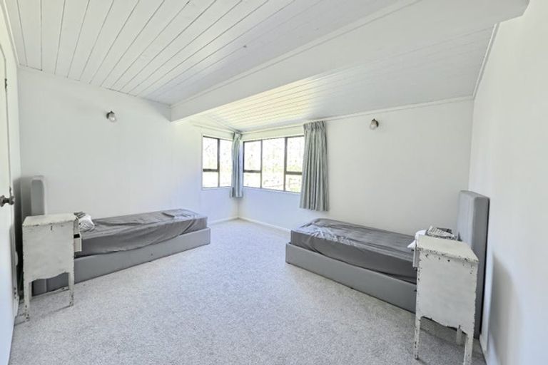 Photo of property in 229 Pine Valley Road, Dairy Flat, Silverdale, 0992