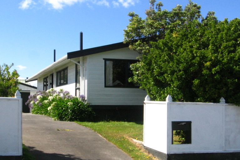 Photo of property in 166 Orangi Kaupapa Road, Northland, Wellington, 6012