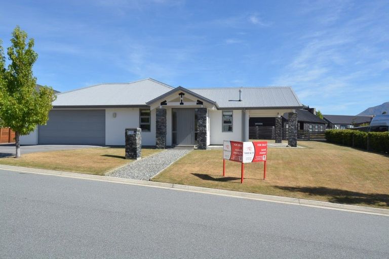 Photo of property in 4 Avalanche Place, Wanaka, 9305