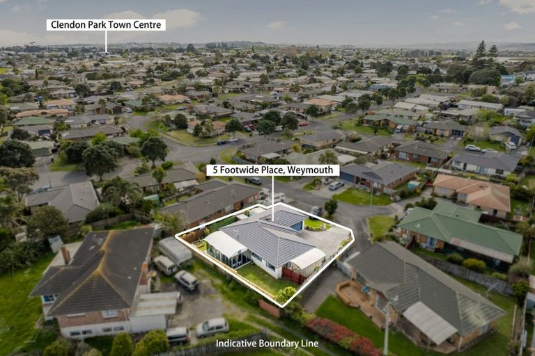 Photo of property in 5 Footwide Place, Weymouth, Auckland, 2103