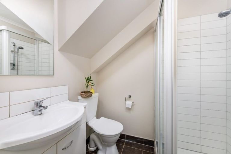 Photo of property in St Claire Village, 5/172 Mcleod Road, Te Atatu South, Auckland, 0610