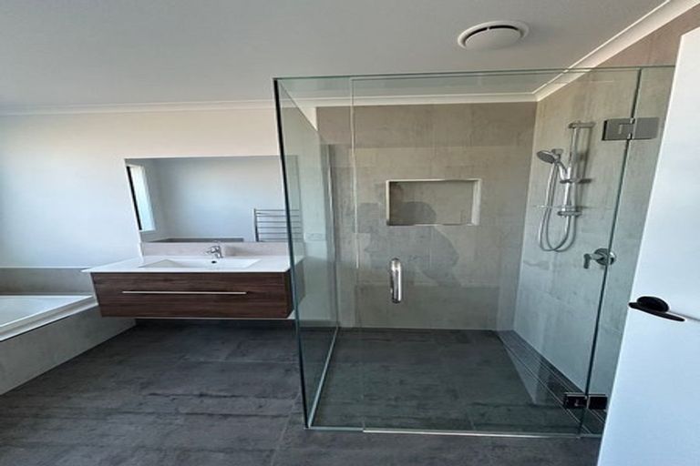 Photo of property in 16 Songpa Street, Halswell, Christchurch, 8025