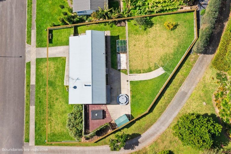 Photo of property in 41 Dingadee Street, Welcome Bay, Tauranga, 3112