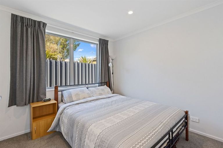 Photo of property in 8 Woodgrove Avenue, North New Brighton, Christchurch, 8083
