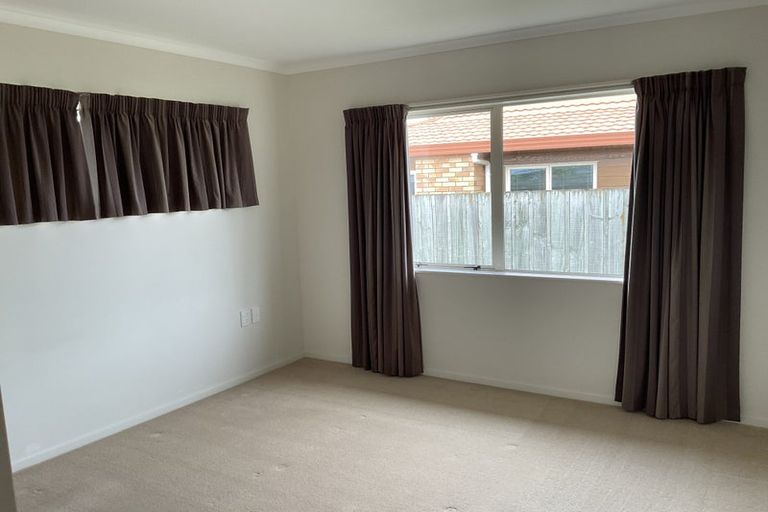 Photo of property in Holdsworth Villas, 26/2 William Donald Drive, Solway, Masterton, 5810