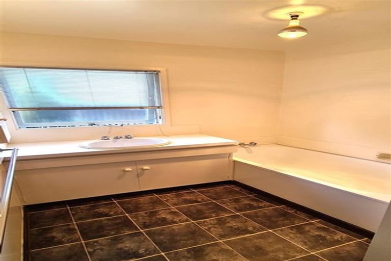 Photo of property in 2/4 Egmont Place, Bishopdale, Christchurch, 8051