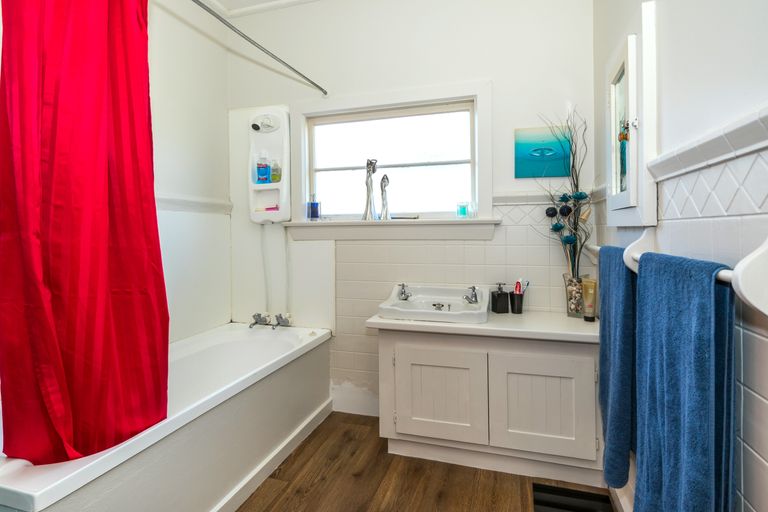 Photo of property in 10 Otipua Road, Kensington, Timaru, 7910