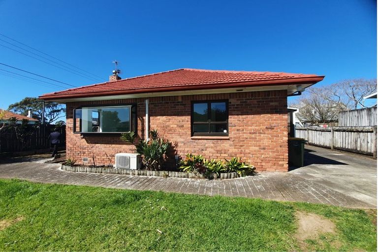 Photo of property in 37 Ballance Avenue, Papatoetoe, Auckland, 2104