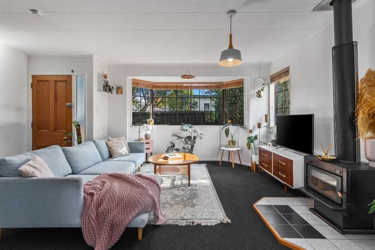 Photo of property in 5 Nicolas Avenue, Glen Eden, Auckland, 0602