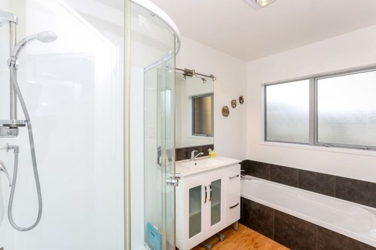 Photo of property in 9 Settlers Close, Whalers Gate, New Plymouth, 4310