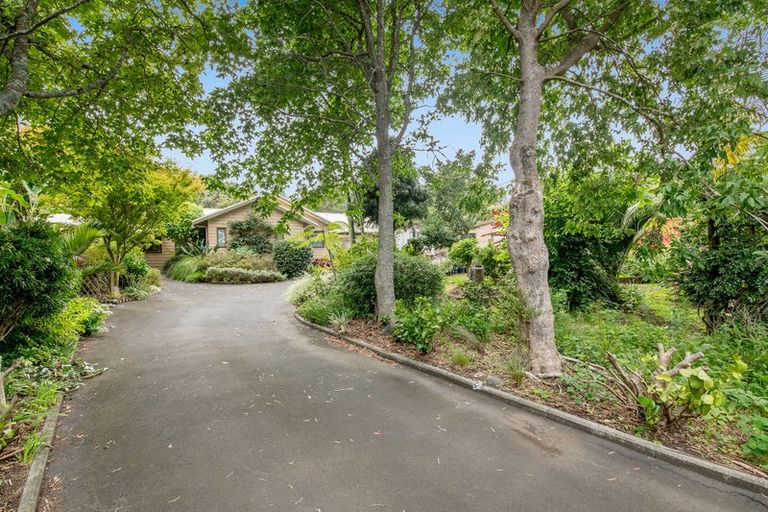 Photo of property in 1688 South Head Road, South Head, Helensville, 0874