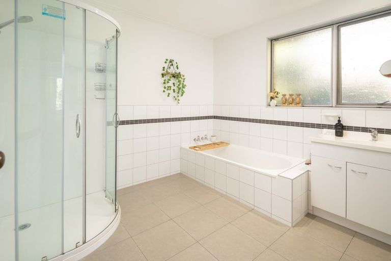 Photo of property in 14 Cornwall Street, Picton, 7220