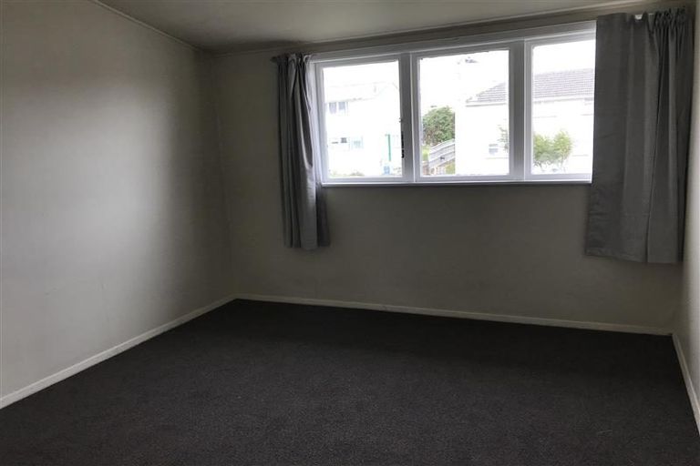 Photo of property in 27-33 Cheshire Street, Cannons Creek, Porirua, 5024