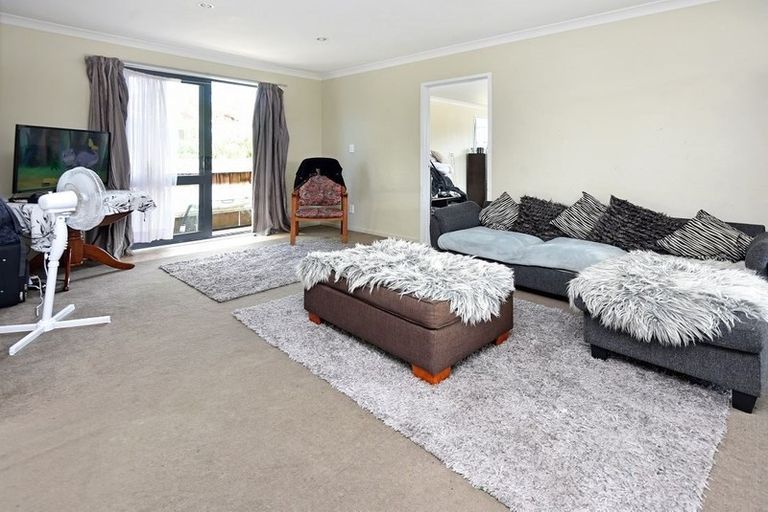 Photo of property in 98 Mahia Road, Manurewa, Auckland, 2102